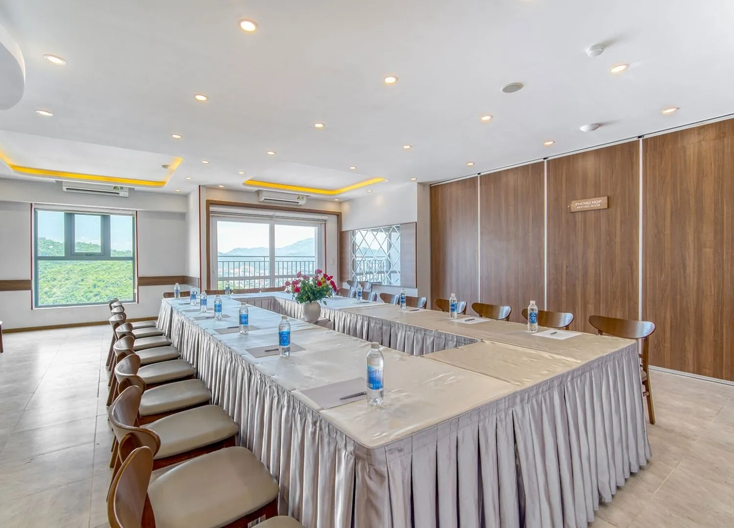 TK NHA TRANG HOTEL trẻ trung, hiện đại theo chuẩn quốc tế