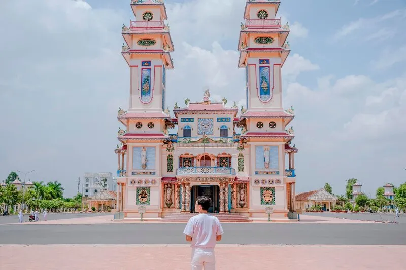 Tòa thánh Tây Ninh, không gian tâm linh mang vẻ đẹp huyền bí