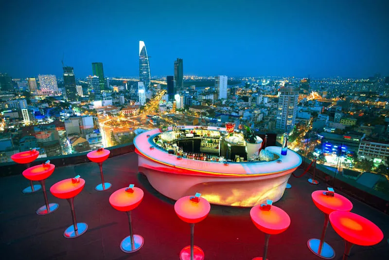 Top 10 Skybar Saigon view đẹp, cực chill và lãng mạn