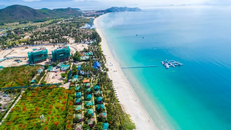 Top 4 resort Dốc Lết bắt trọn vẻ đẹp biển xanh cát trắng