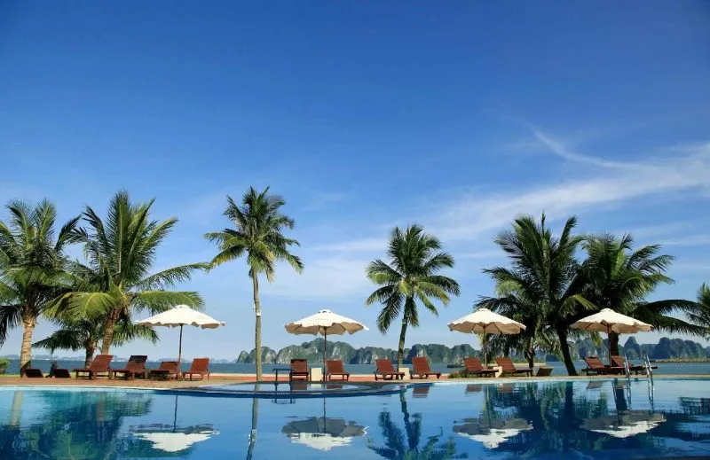 Top 4 resort Hạ Long có hồ bơi ngoài trời cực xịn