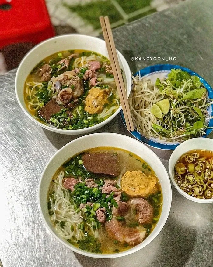 Top 7 quán bún bò Huế ngon choáng váng quên lối về khiến ai ăn cũng nhớ