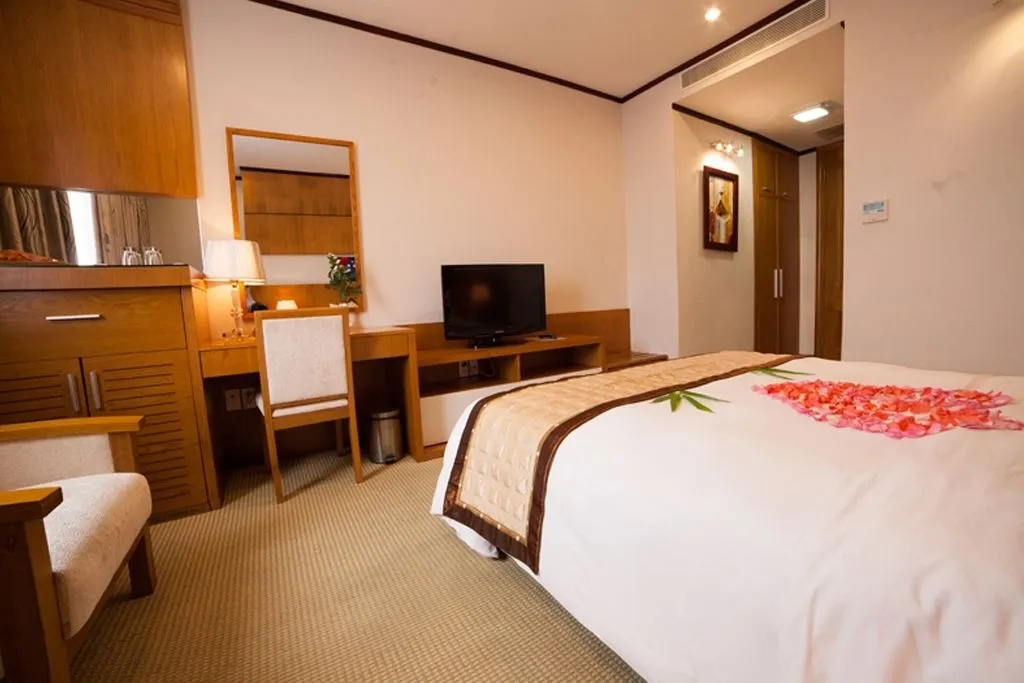 Trải nghiệm Danang Petro Hotel với không gian chuẩn 3 sao bên bờ biển xanh