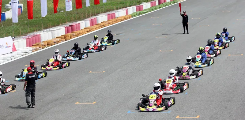 Trải nghiệm đua xe Go Kart cực cháy cho team mê tốc độ