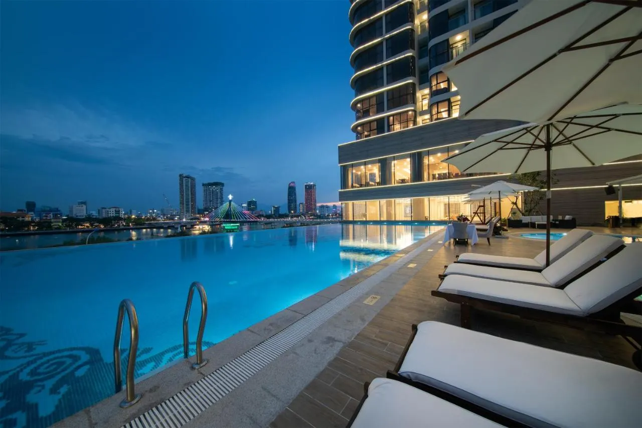 Trải nghiệm Vinpearl Condotel Riverfront Da Nang phồn hoa bên dòng sông Hàn