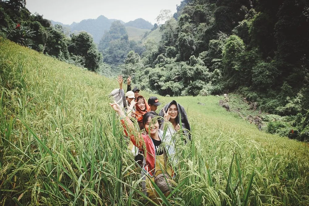 Trekking Mộc Châu – Hang Táu – Cung đường hoang sơ đầy cảm xúc tại thảo nguyên xanh