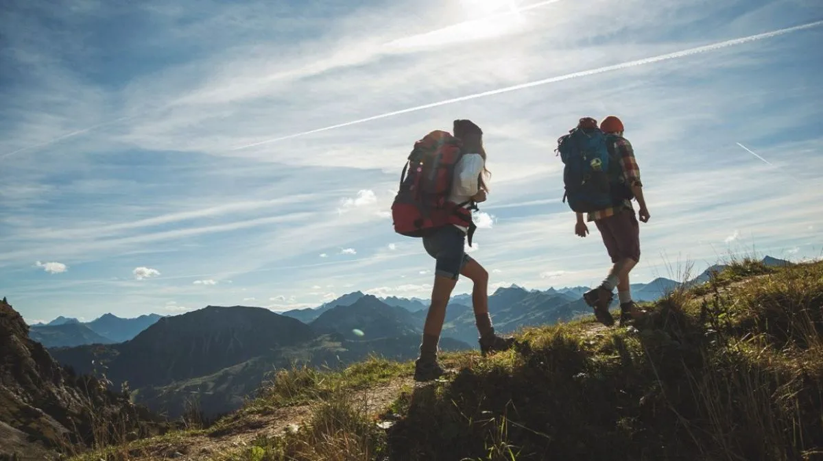 Trekking núi Bà Rá, thử một lần khám phá đại ngàn bao la