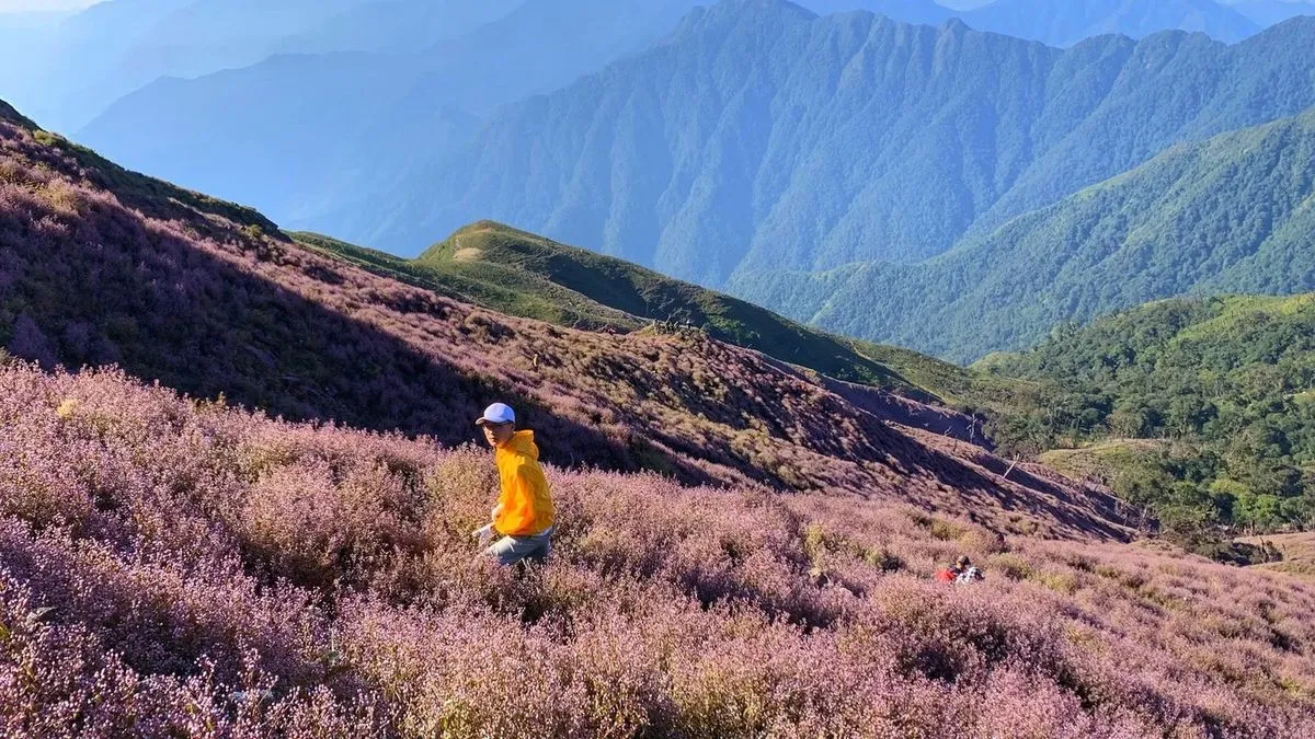 Trekking Tà Chì Nhù chinh phục nóc nhà Yên Bái