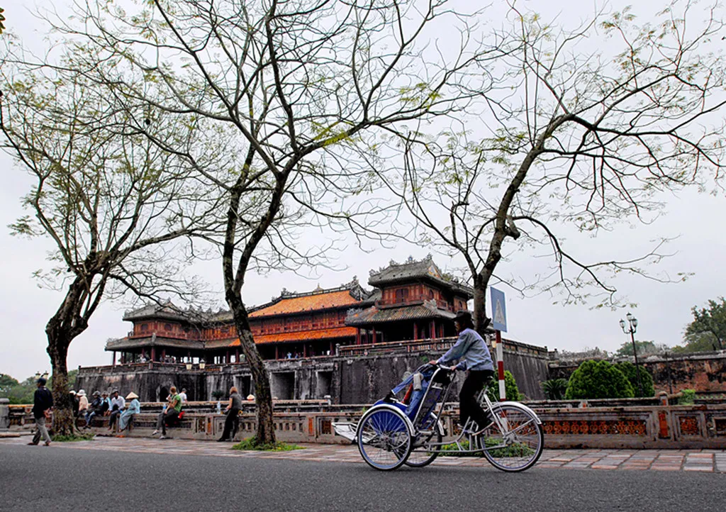 Tung hoành khắp nơi với kinh nghiệm du lịch Kinh thành Huế