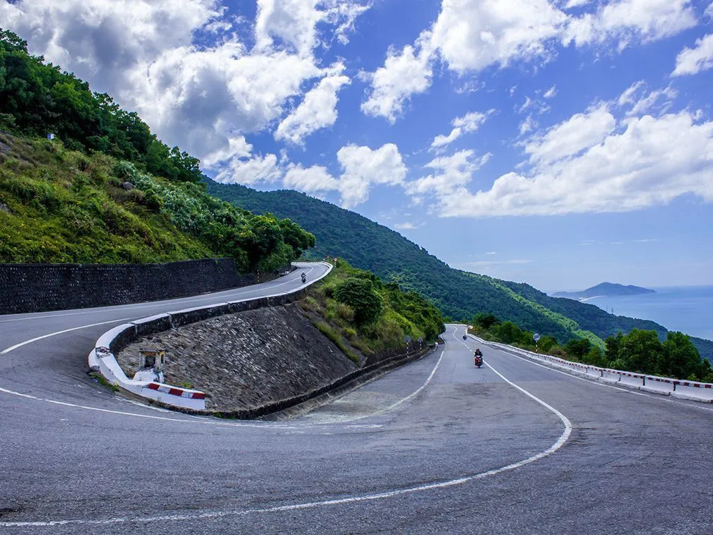 Tuổi trẻ này mình cùng nhau đến Bãi Chuối tắm biển, cắm trại