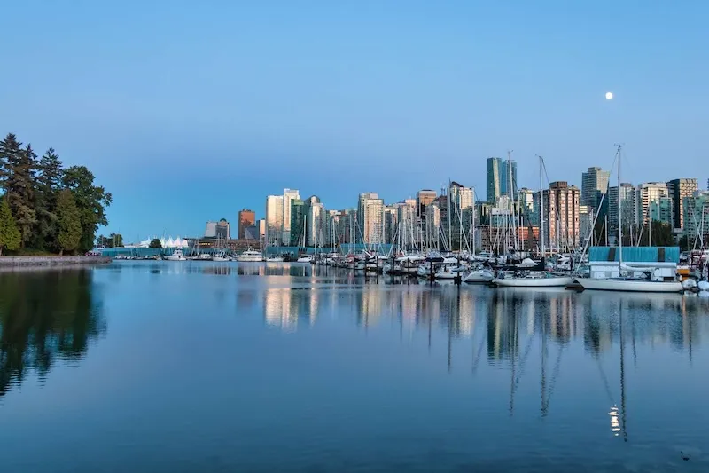 Vancouver, thành phố cảng căng tràn nhựa sống ở Tây Canada