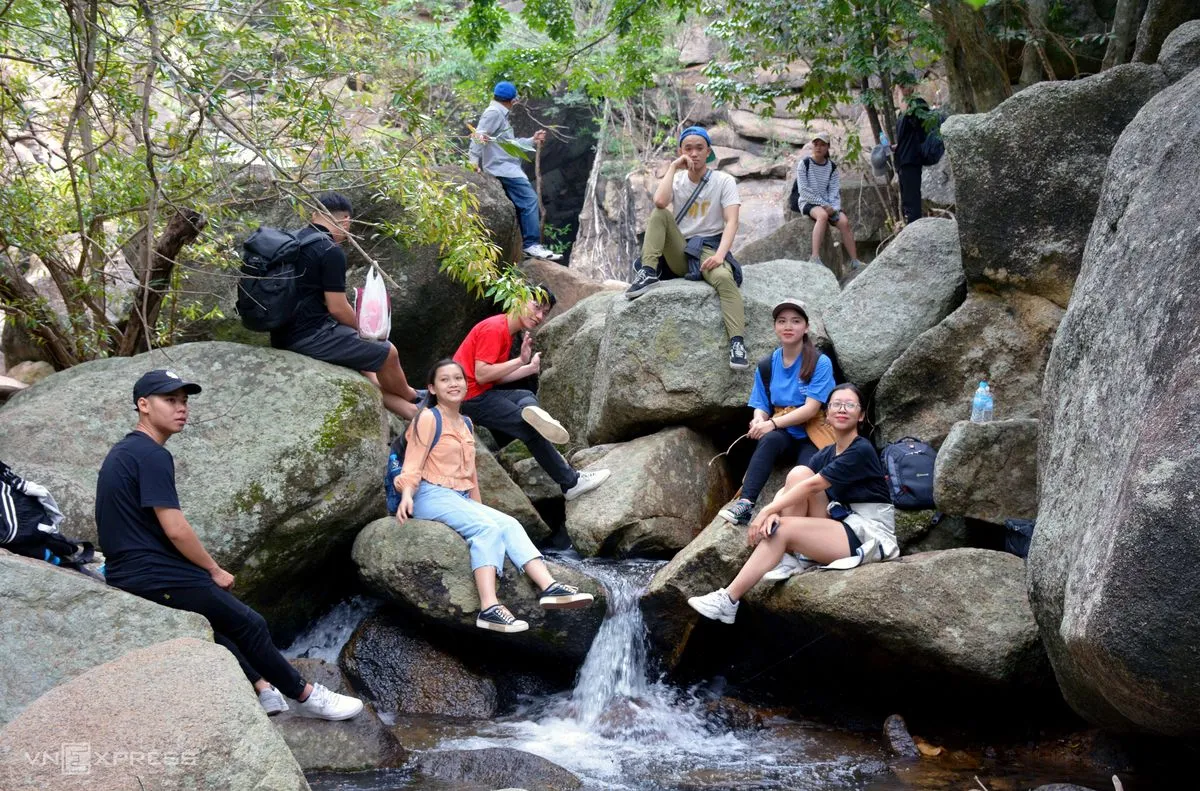 Về đảo Hoa Lan Nha Trang và chìm đắm trong cảnh sắc thiên nhiên tuyệt vời