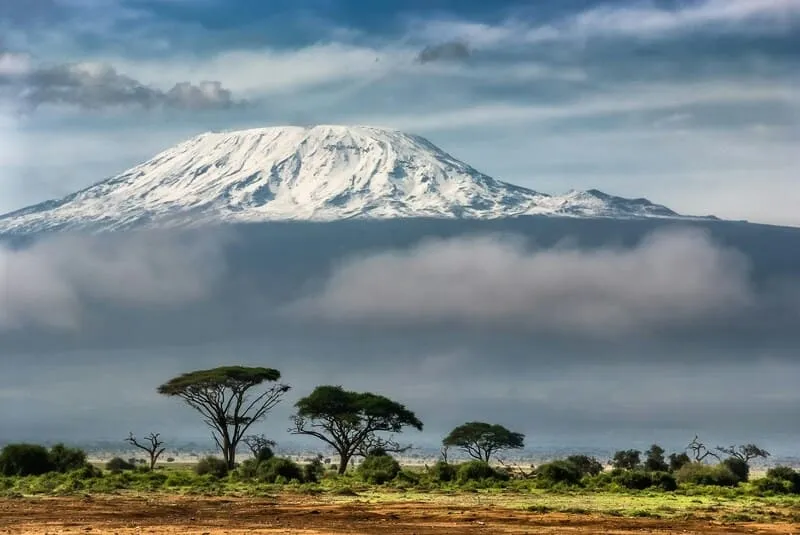 Về Kilimanjaro đi tìm nóc nhà Châu Phi huyền bí