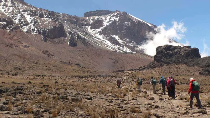 Về Kilimanjaro đi tìm nóc nhà Châu Phi huyền bí