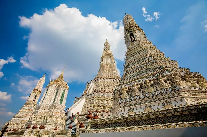 Về Wat Arun để hiểu hơn về trái tim văn hóa Thái Lan