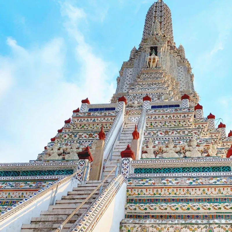 Về Wat Arun để hiểu hơn về trái tim văn hóa Thái Lan