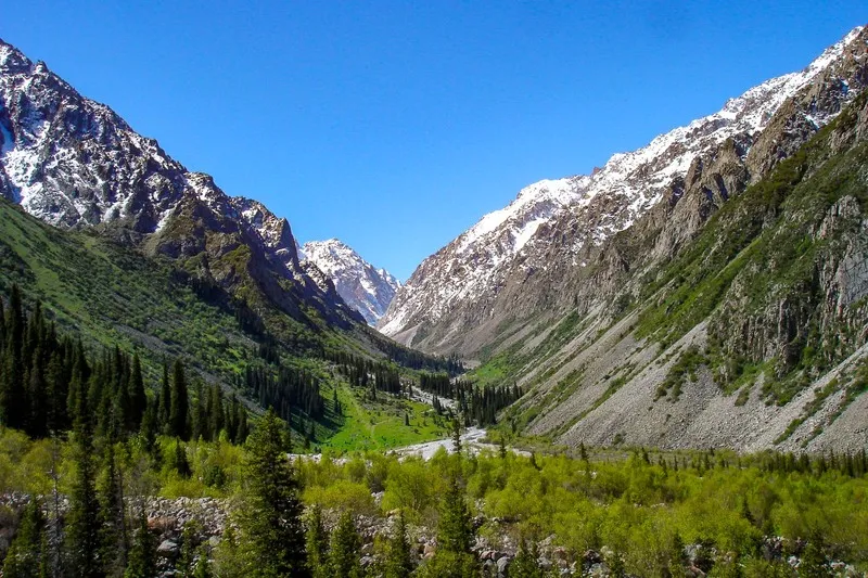 Vén màn Kyrgyzstan, khám phá miền đất hoang sơ ở Trung Á