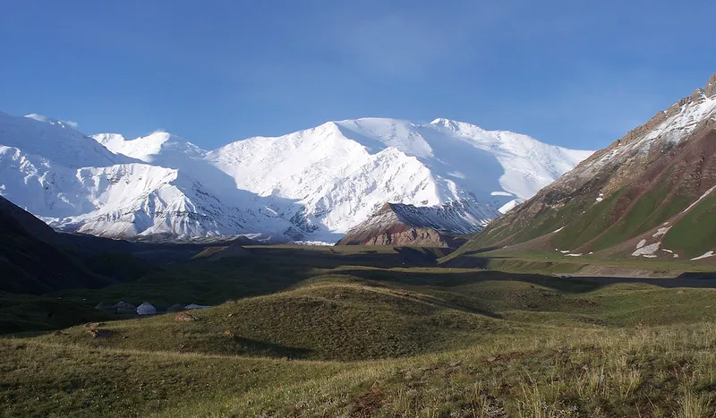 Vén màn Kyrgyzstan, khám phá miền đất hoang sơ ở Trung Á