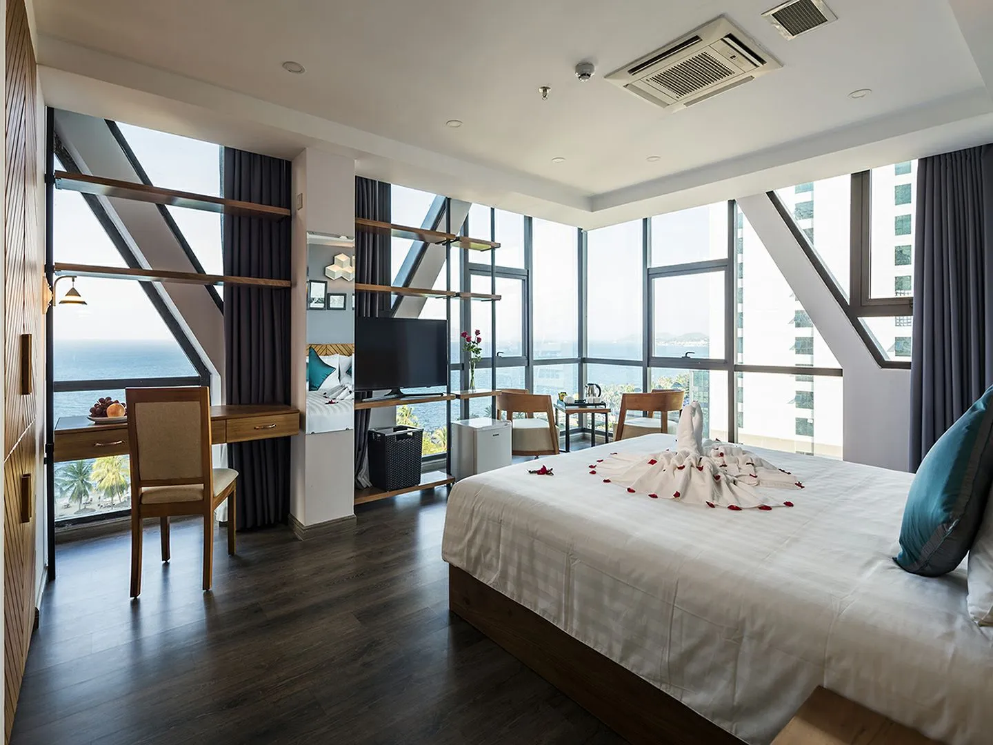 Venue Hotel Nha Trang, lối kiến trúc đón trọn làn gió tươi mát