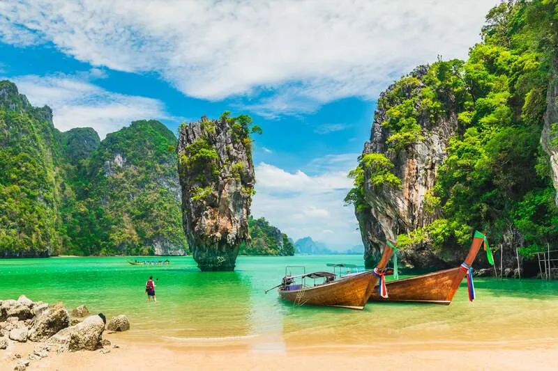 Vịnh Phang Nga nơi biển cả hòa quyện với bầu trời Thái Lan