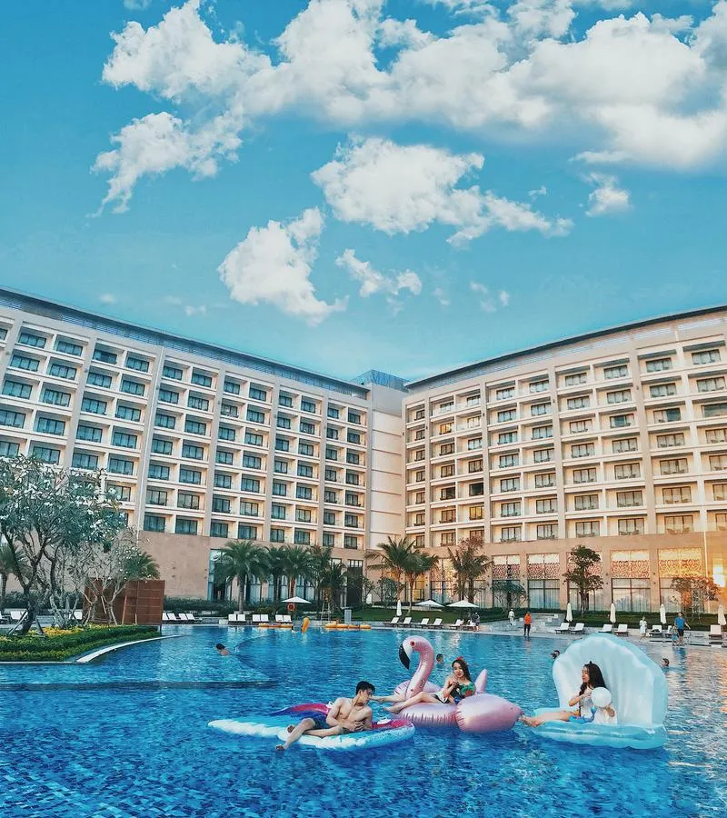 VinOasis Phú Quốc – Resort Phú Quốc 5 sao có công viên nước riêng biệt