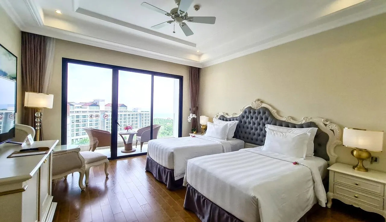 VinOasis Phú Quốc – Resort Phú Quốc 5 sao có công viên nước riêng biệt