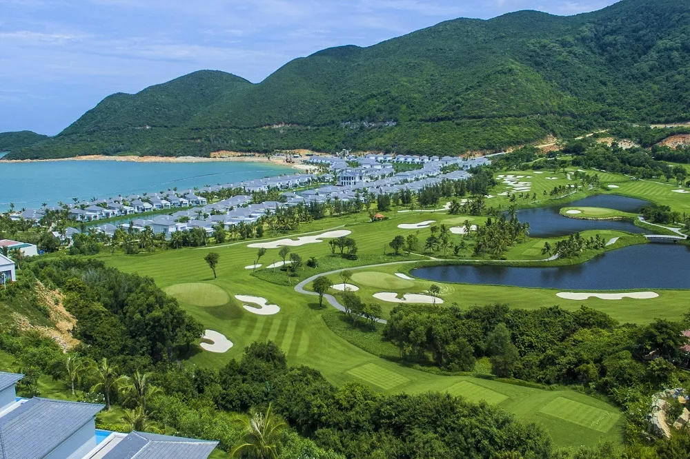 Vinpearl Discovery Rockside Nha Trang – Lâu đài nghỉ dưỡng liền kề sân golf trên đảo