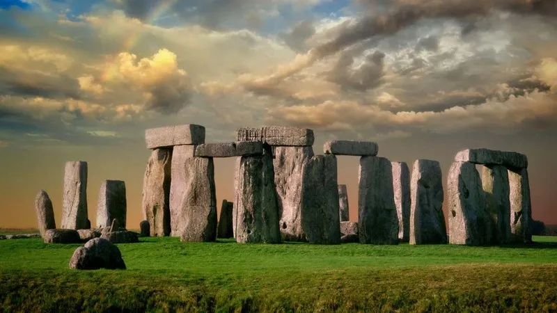 Vòng tròn đá Stonehenge Anh, nơi bí ẩn chưa được giải mã