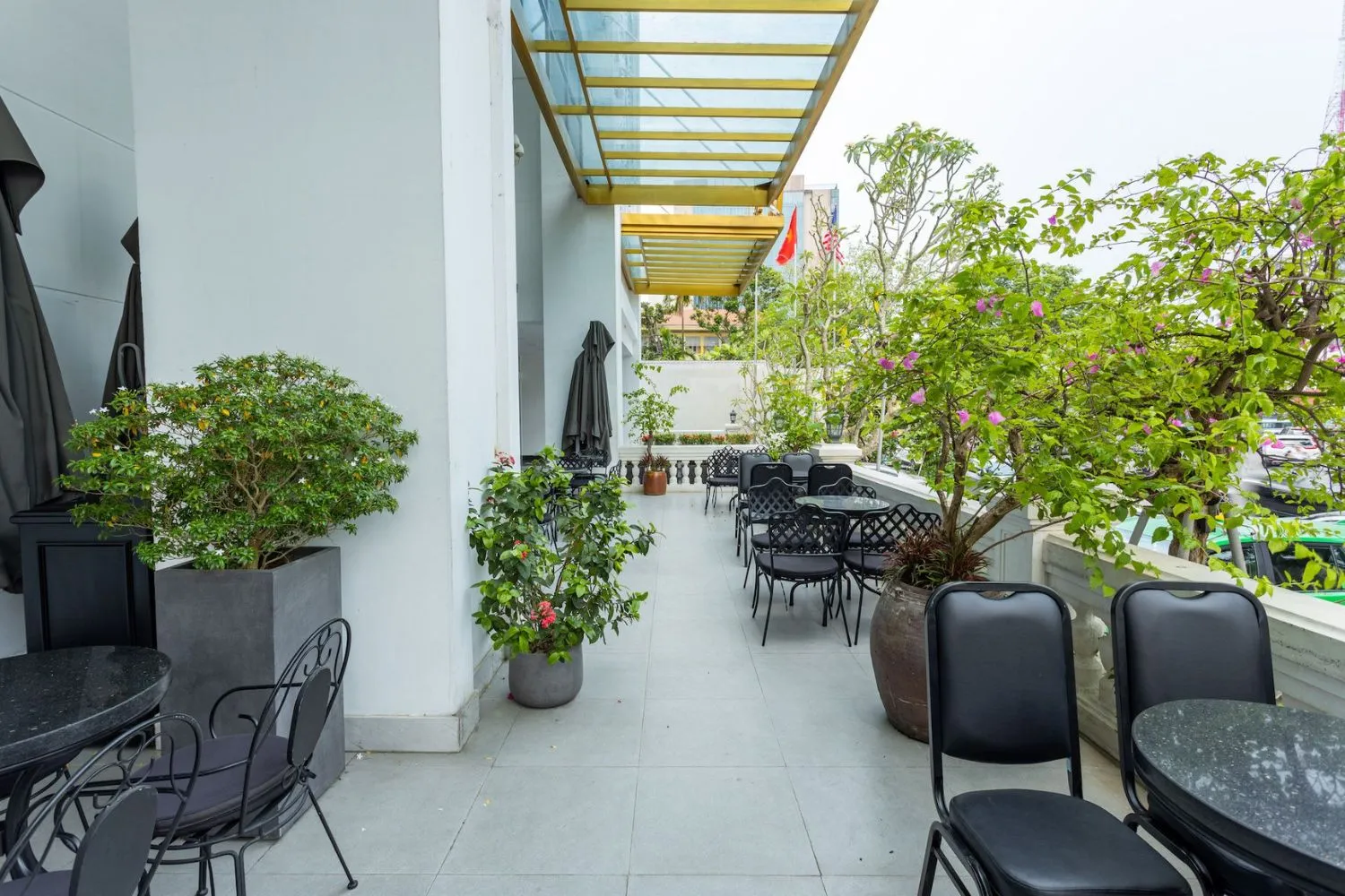 White Lotus Hotel Huế mang những nét kiến trúc đậm phong cách cung đình