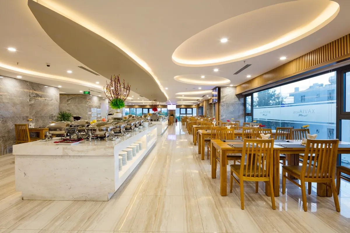 Xavia Hotel – Khách sạn 4 sao sở hữu view bao trọn vịnh Nha Trang