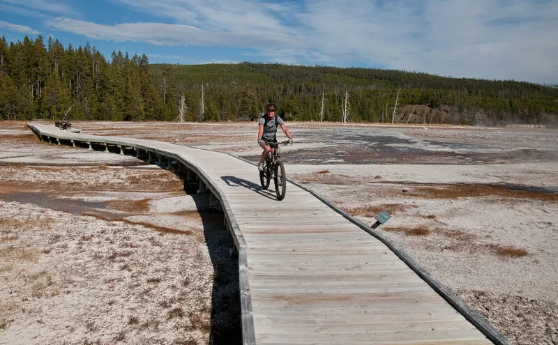 Yellowstone vườn quốc gia lâu đời nhất nước Mỹ và thế giới